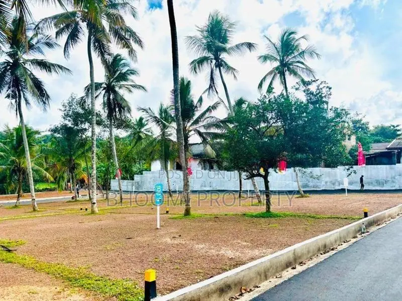 කැස්බෑව 120පාරට ලගම නව ඉඩම් ව්‍යාපෘතිය ඩීs