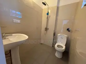 Brand new Entire building For Accomodation in Colombo 6