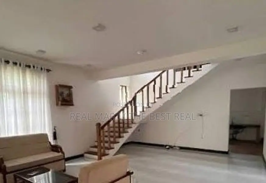 MAHARAGAMA : 10-BR (28P) 3-STOREY FURNISHED HOUSE FOR RENT
