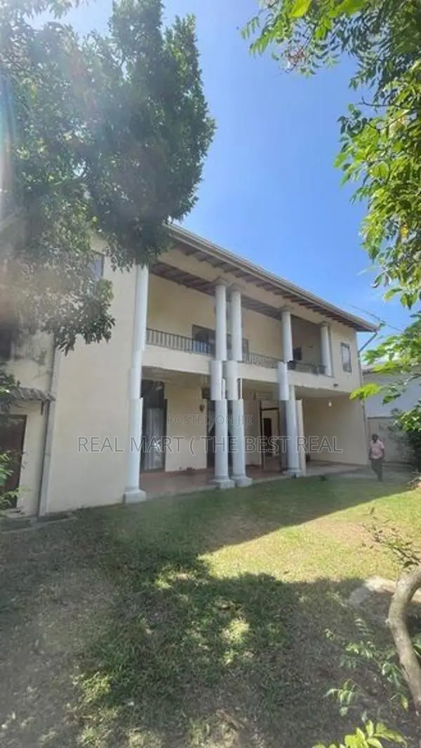 DEHIWALA : 8-AC-BR (24P) SPACIOUS HOUSE FOR RENT