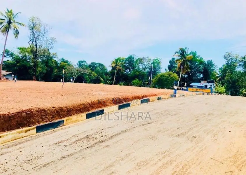 Kekanadura Road Best Land