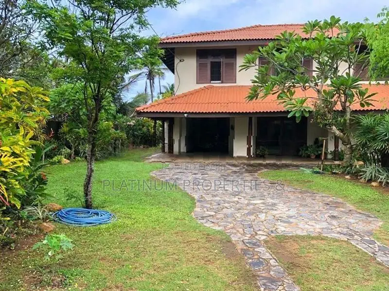 67P Super Luxury Villa Type House For Sale In Moratuwa Lunawa