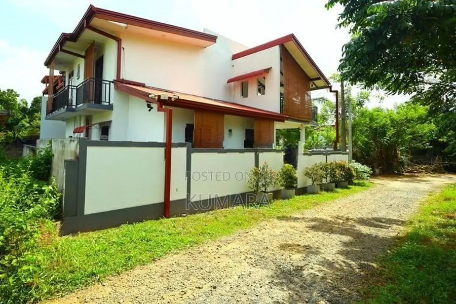 Eye catching |House for sale in Meegoda