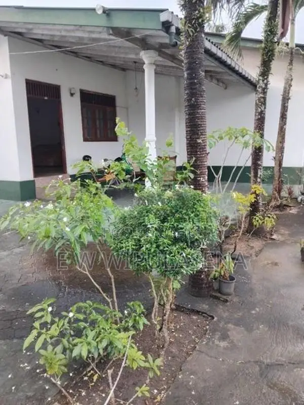 HOUSE for SALE in MALEBE TWON
