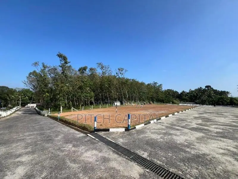 පැය 24ම බස් යන හයිලෙවල් පාරෙන්ම වටිනා ඉඩමක් විකිණීමට ඇත