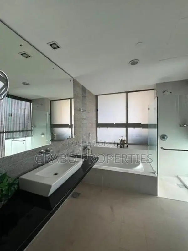 The Emperor- Modern furnished apartment in Colombo 3, Kollupitiya