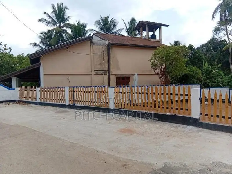 මාලඹේ අතුරුගිරියෙන් රත්තරන් වටින ඉඩමක්