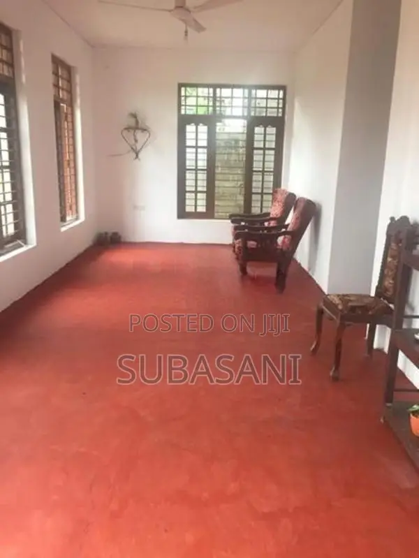 House for Sale in Weliveriya