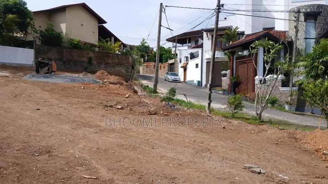 Land For Sale Thalawathugoda Ds