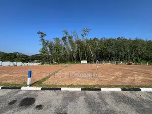 පැය 24ම බස් යන හයිලෙවල් පාරෙන්ම වටිනා ඉඩමක් විකිණීමට ඇත