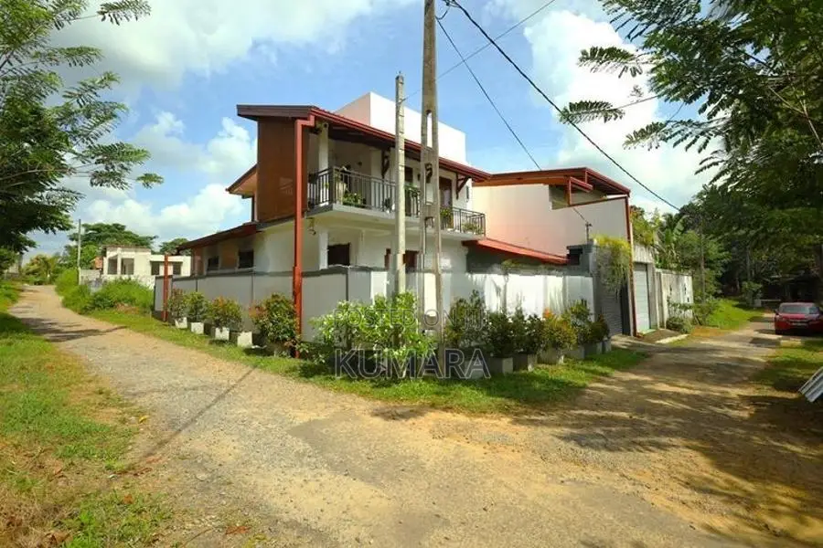 Eye catching |House for sale in Meegoda
