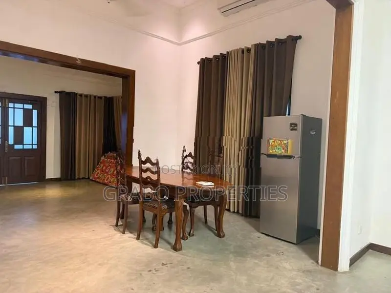 Fully furnished Buikding for Accomodation in Colombo 5