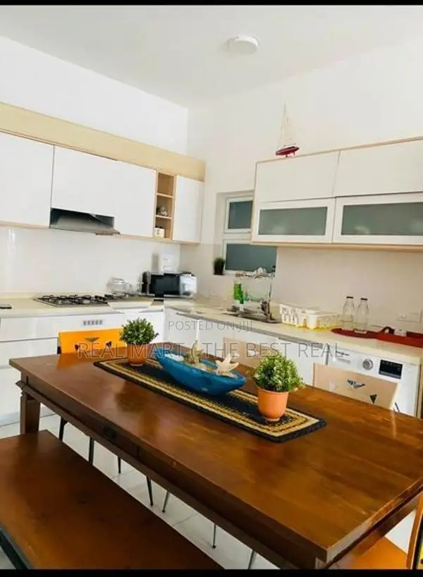 MOUNT LAVINIA : 2-BR (1240 SQFT) OCEAN VIEW FURNISHED APARTMENT FOR SA