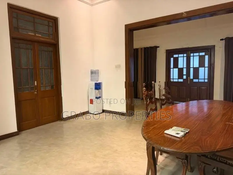 Fully furnished Buikding for Accomodation in Colombo 5