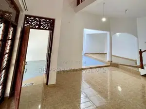 Two Story House for Rent in Thalawathugoda
