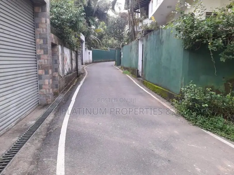 10.4 Perches Lands For Sale In Athurugiriya Habarakada