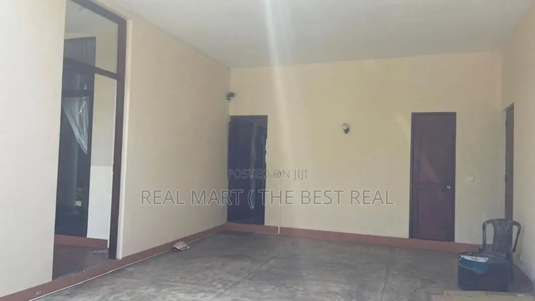 DEHIWALA : 8-AC-BR (24P) SPACIOUS HOUSE FOR RENT