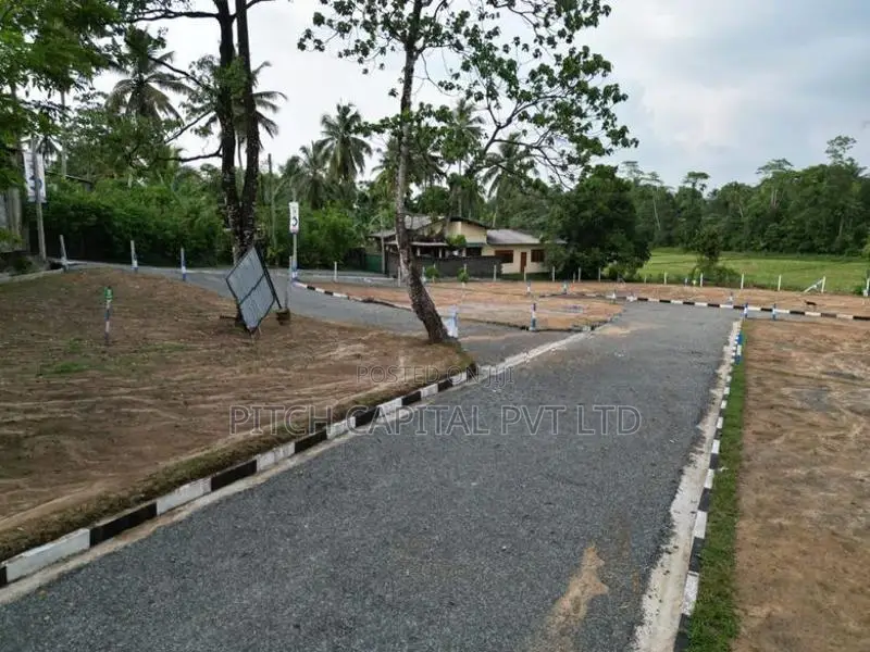 Colombo - Galagedara Near Highlevel Road Land Sale