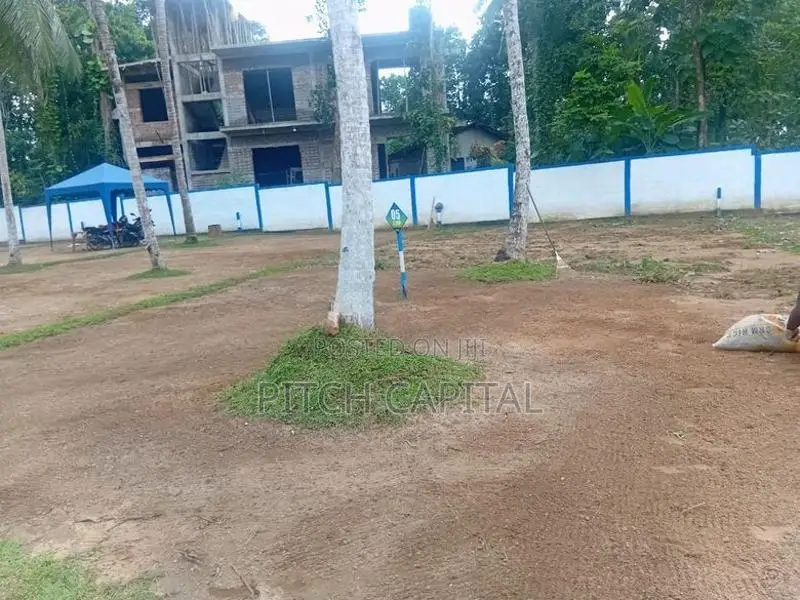 luxury land plot for sale in athurugiriya