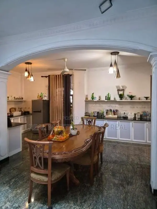 WATTALA : 7-BR (12P) 3-STOREY LUXURY HOUSE FOR RENT