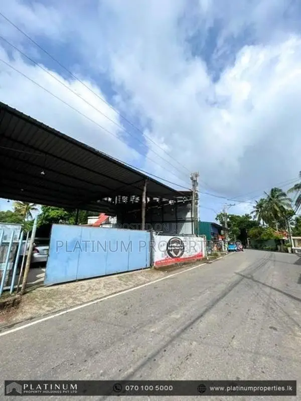 20.8P Commercial Land With Warehouse For Sale Nugegoda Thalapathpitiya