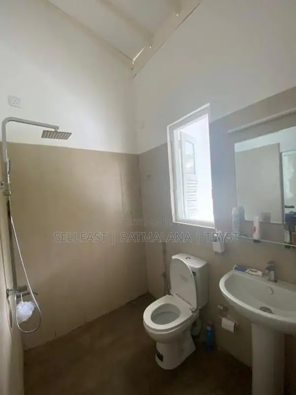 3 STOREY Holiday Bungalow FOR RENT – JA-ELA,