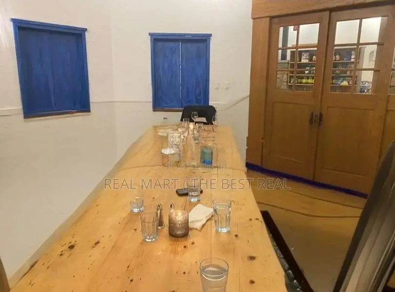 MOUNT LAVINIA : 2-BR (1240 SQFT) OCEAN VIEW FURNISHED APARTMENT FOR SA