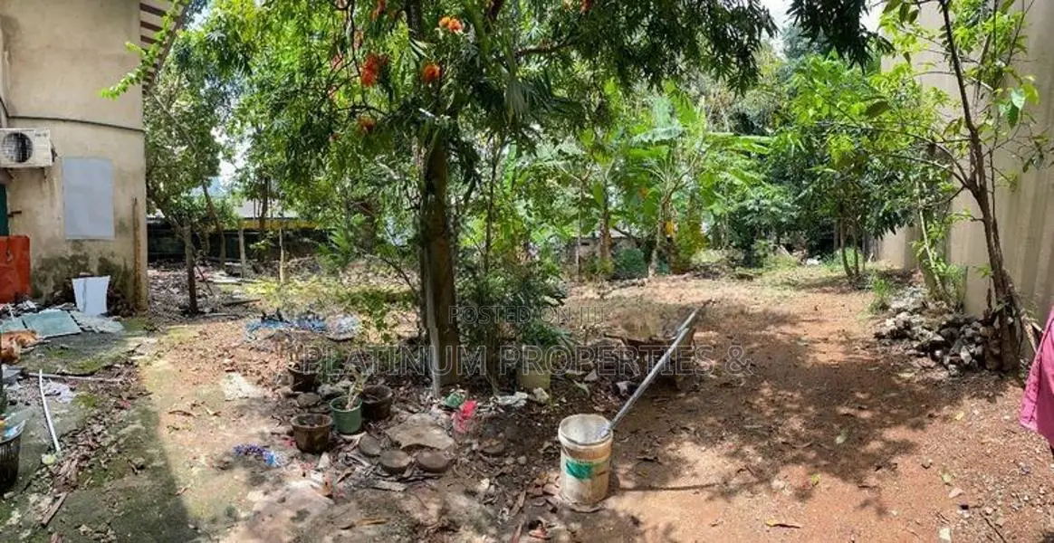 Commercial Building for Sale in Athurugiriya Junction