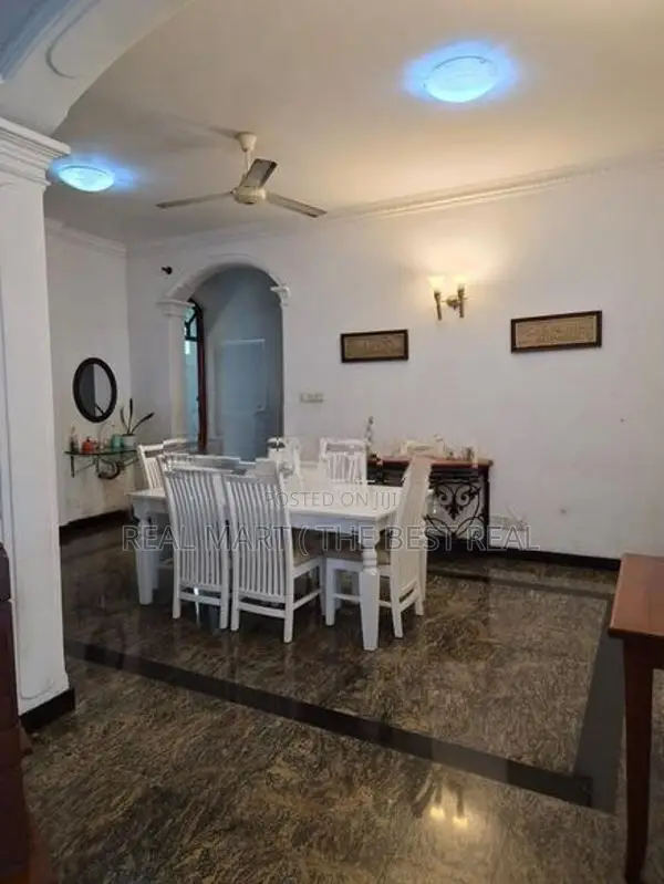WATTALA : 7-BR (12P) 3-STOREY LUXURY HOUSE FOR RENT