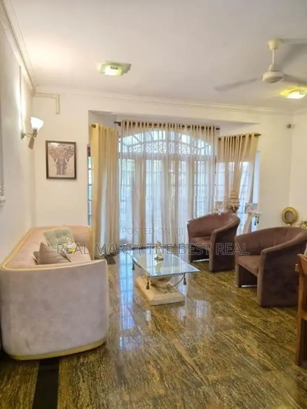 WATTALA : 7-BR (12P) 3-STOREY LUXURY HOUSE FOR RENT