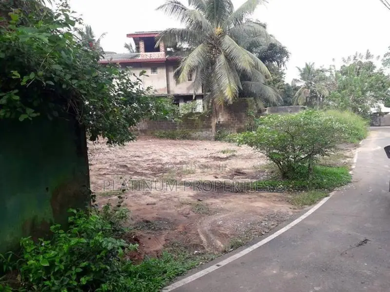 10.4 Perches Lands For Sale In Athurugiriya Habarakada