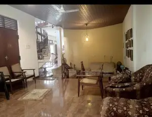 MOUNT LAVINIA : 5-BR (10P) SEMI-FURNISHED HOUSE FOR RENT
