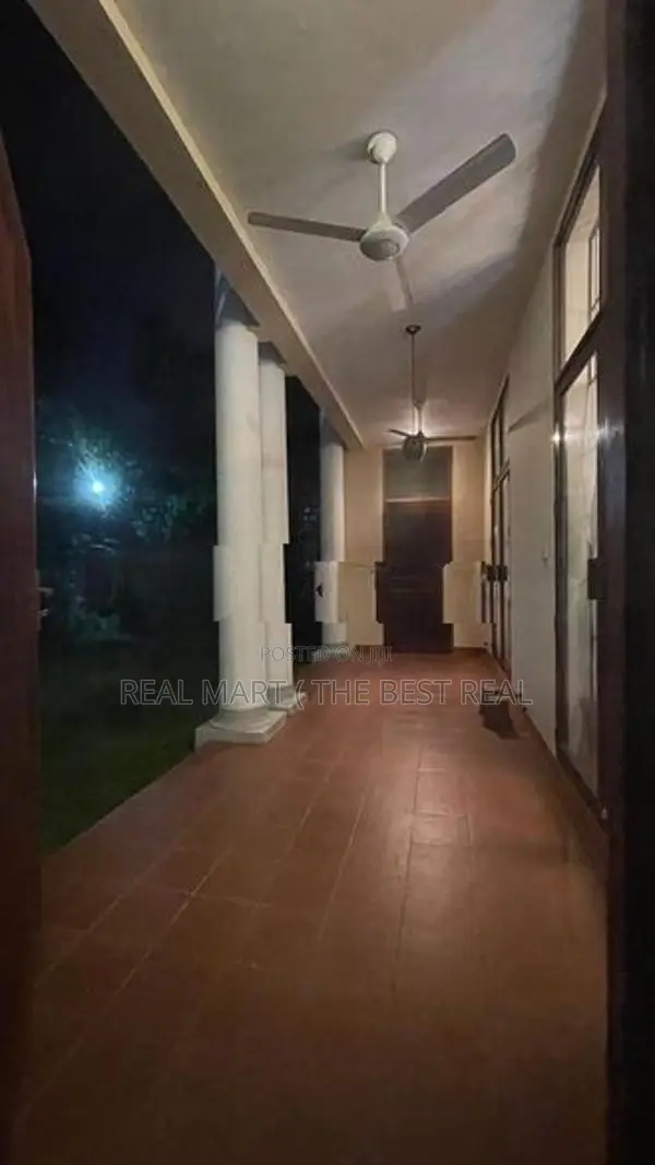 DEHIWALA : 8-AC-BR (24P) SPACIOUS HOUSE FOR RENT