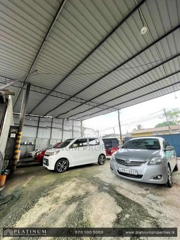 20.8P Commercial Land With Warehouse For Sale Nugegoda Thalapathpitiya