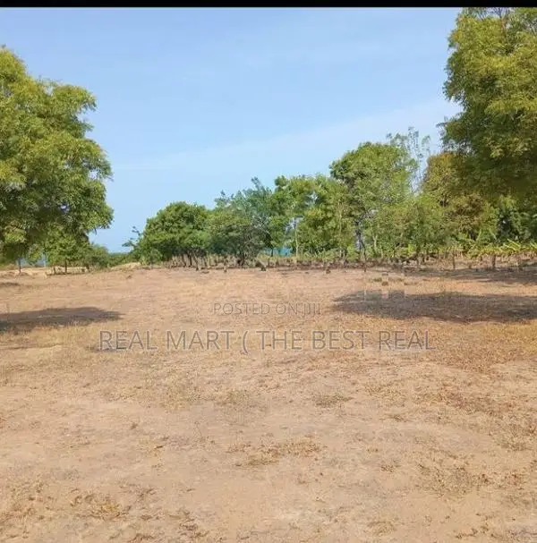 POTTUVIL : 5 ACRES PRIME BEACHFRONT LAND FOR SALE