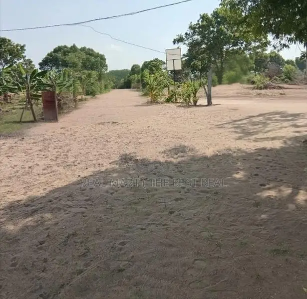 POTTUVIL : 5 ACRES PRIME BEACHFRONT LAND FOR SALE