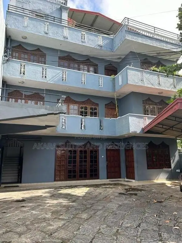 37 Perches - Furnished House for Rent HL53711 Kalubowilla