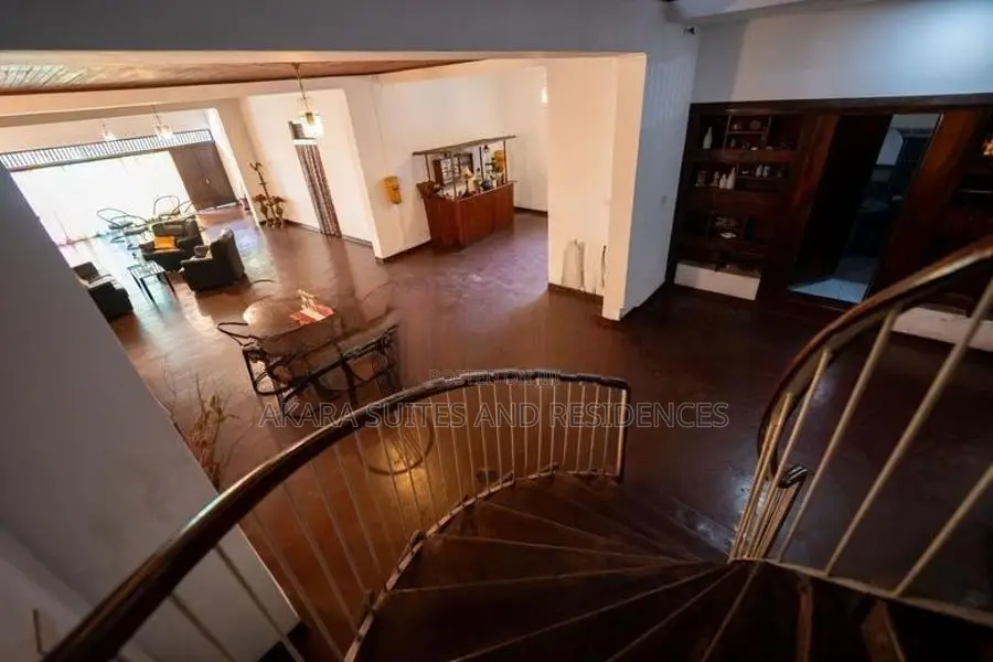 34.1 Perches Unfurnished House for Sale - HL50981 Colombo 13