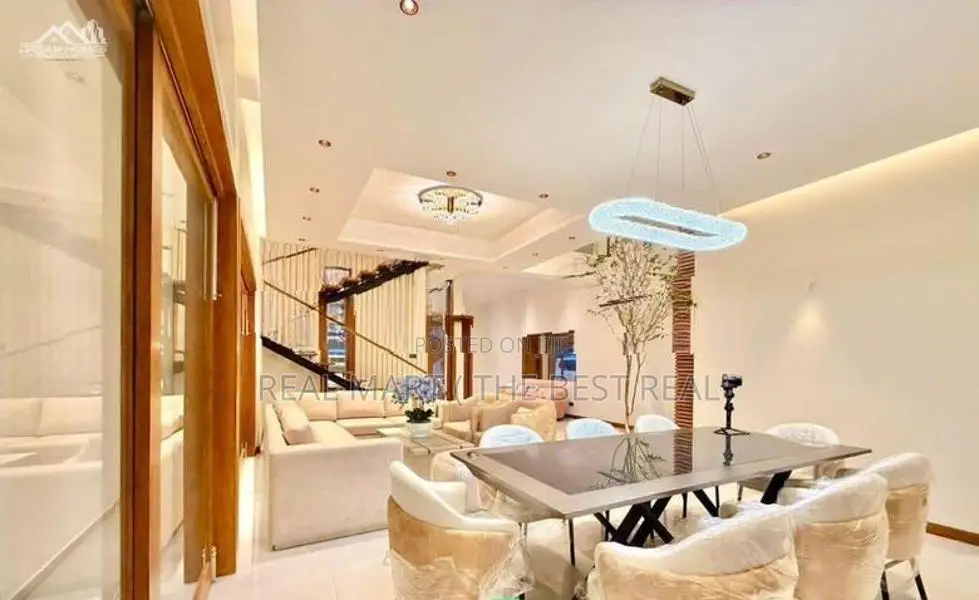 BATTARAMULLA : 5-BR (8.5P) FULLY FURNISHED 3-STOREY HOUSE FOR SALE