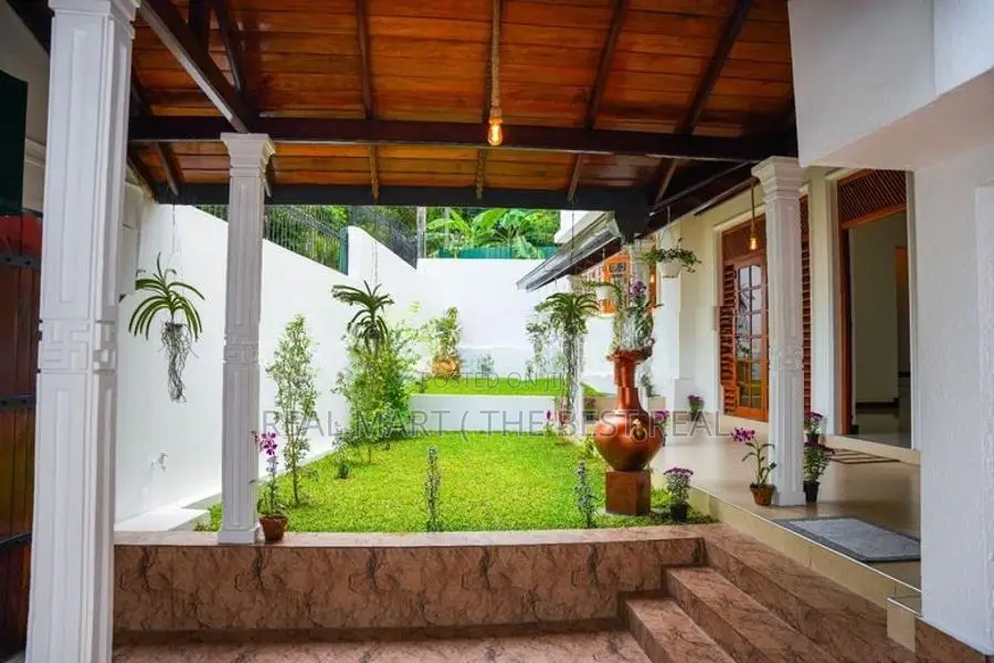 NAWALA : 4-BR (10P) 2-STOREY LUXURY HOUSE FOR SALE