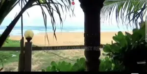 MOUNT LAVINIA : 5-BR (15P) BEACH FRONT BUSINESS PREMISES FOR SALE