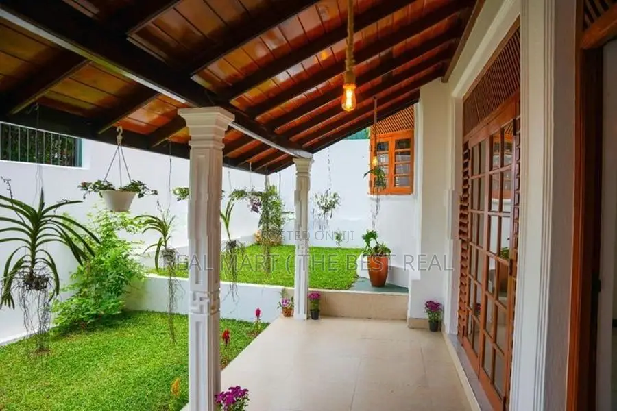 NAWALA : 4-BR (10P) 2-STOREY LUXURY HOUSE FOR SALE