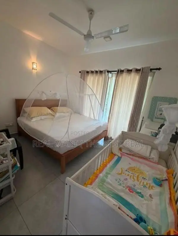 THALAPATHPITIYA : 3-BR (6P) 2-STORY LUXURY TOWN HOUSE FOR SALE