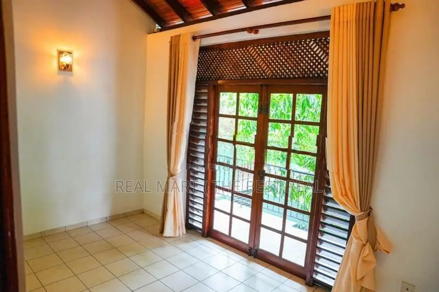 NAWALA : 4-BR (10P) 2-STOREY LUXURY HOUSE FOR SALE