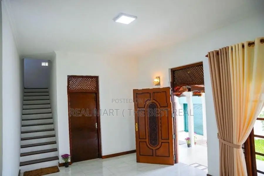 NAWALA : 4-BR (10P) 2-STOREY LUXURY HOUSE FOR SALE