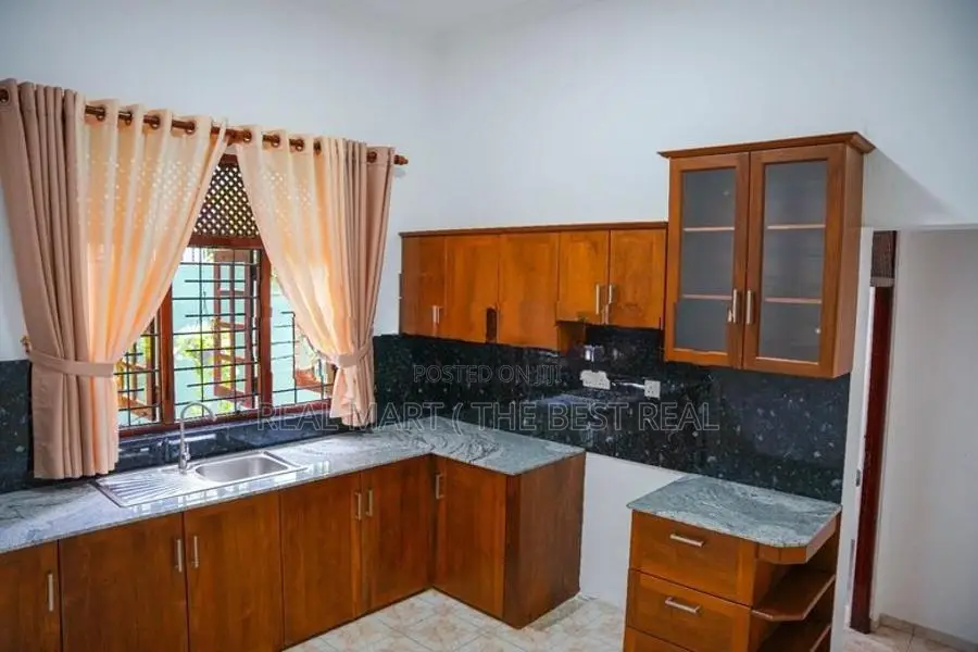 NAWALA : 4-BR (10P) 2-STOREY LUXURY HOUSE FOR SALE