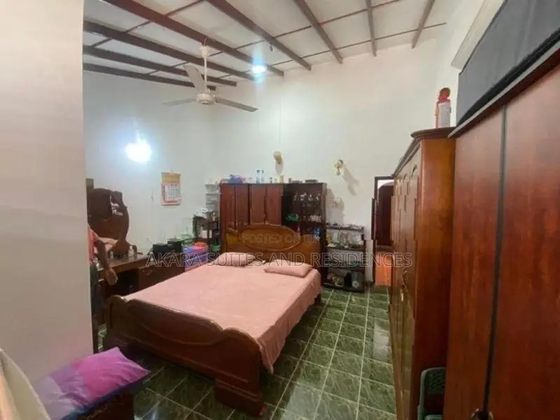 14.5 Perches - Unfurnished House for Sale HL49143 Battaramulla