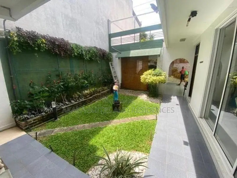 14.5 Perches - Unfurnished House for Sale HL49143 Battaramulla