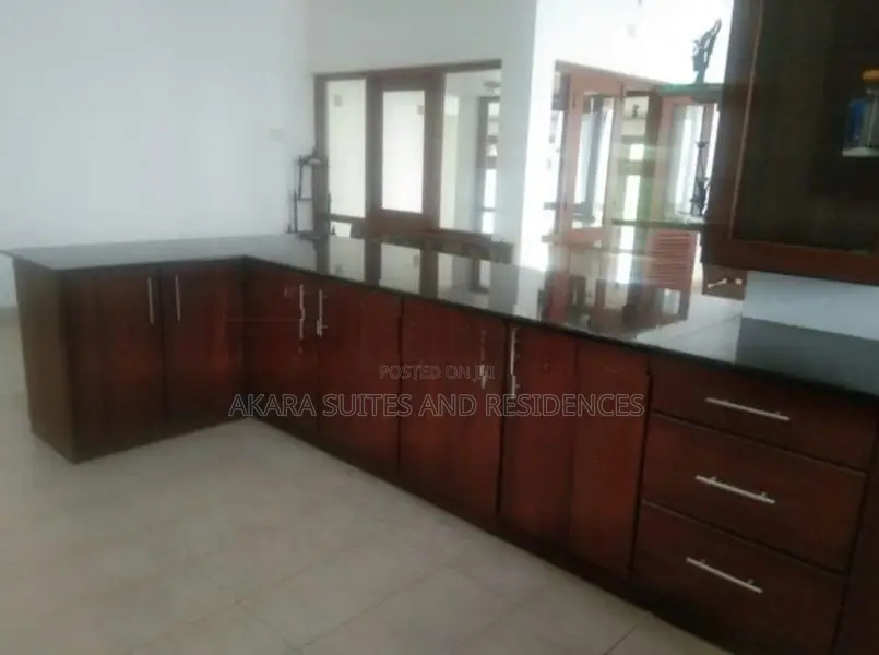 40.8 Perches - House for Sale HL43218 Battaramulla
