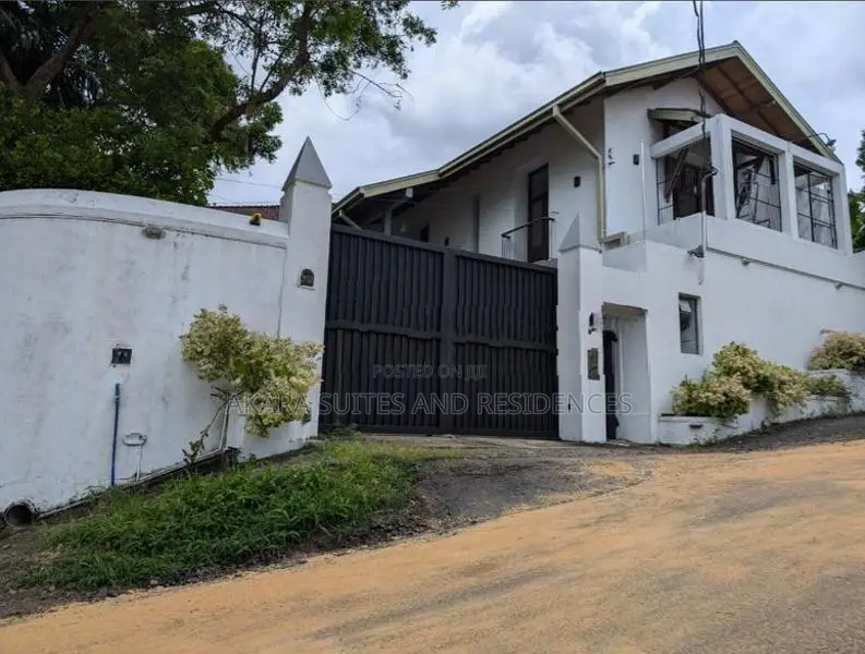 40.8 Perches - House for Sale HL43218 Battaramulla